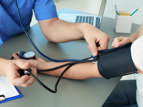 /public/cms/expertise/allgemeinmedizin-vorsorge-gesundheits-untersuchungen.jpg